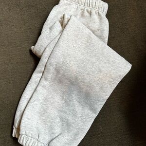 Lululemon Athletica Gray Sweatpants Relaxed Fit Joggers